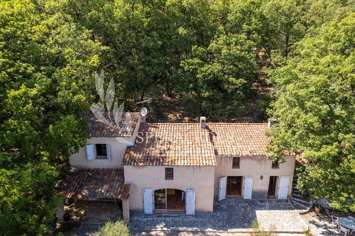 Maison à SPERACEDES