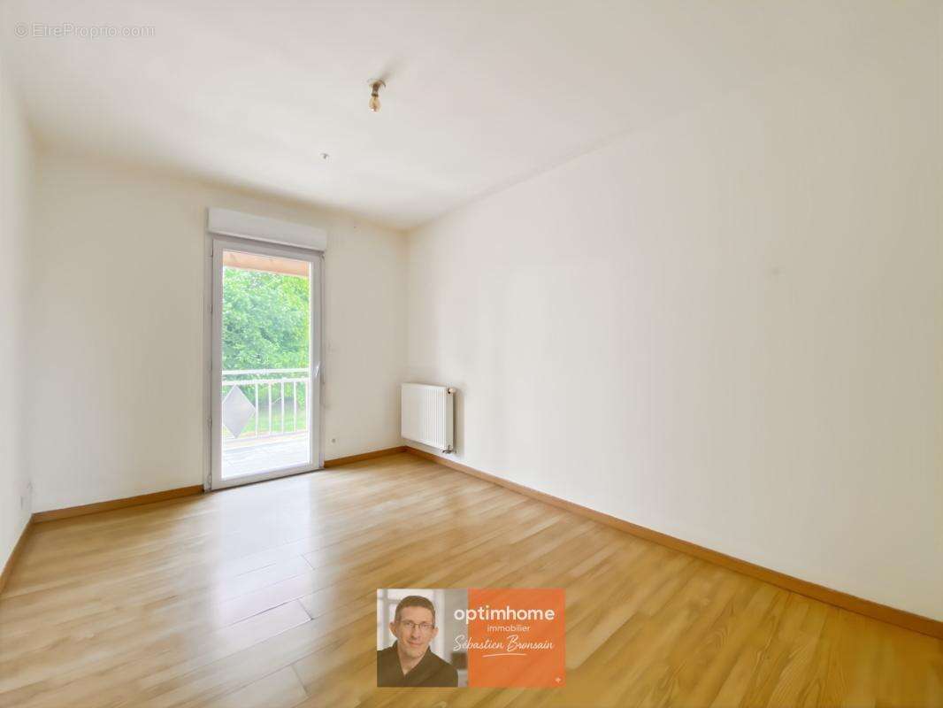 Choisey – Maison récente de 2010 – 4 chambres, bureau et jardin de 510 m² - photo 7
