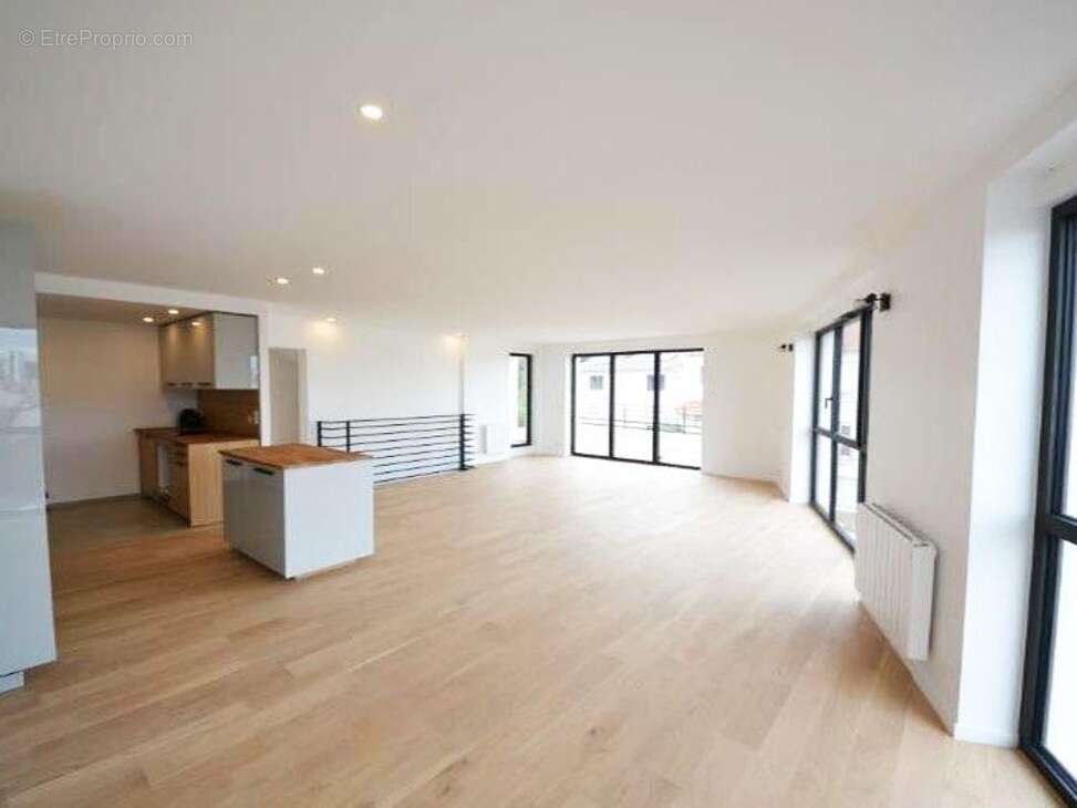 Appartement à SURESNES