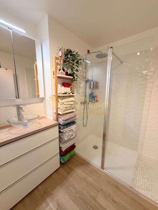 Appartement à LE PLESSIS-TREVISE