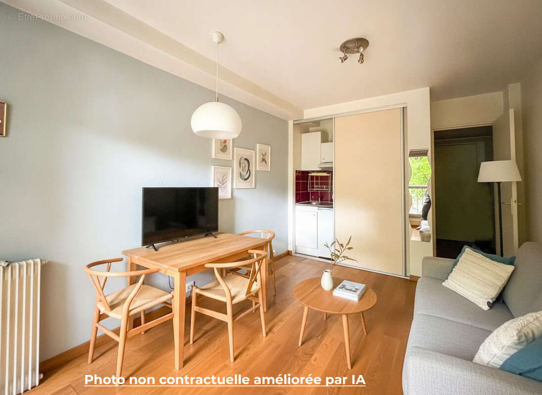 Appartement à PARIS-16E