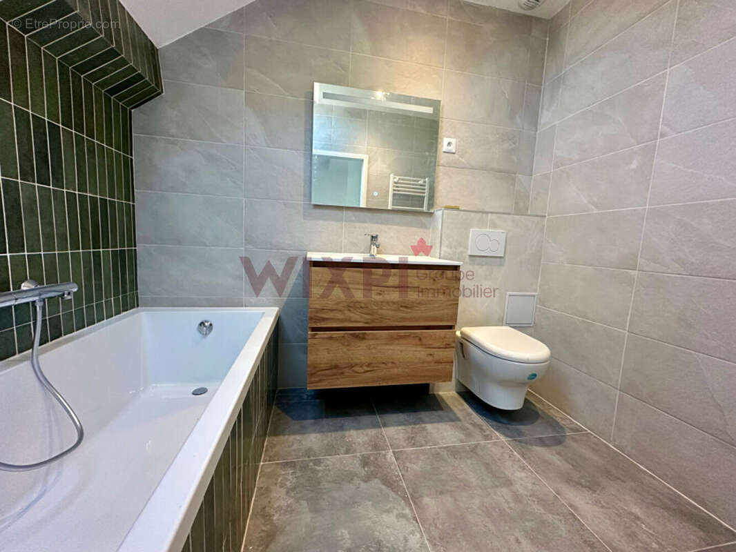 Appartement à SALINS-LES-THERMES