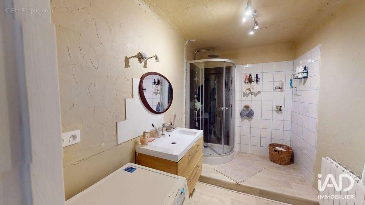 Photo 5 - Commerce à LEMBEYE