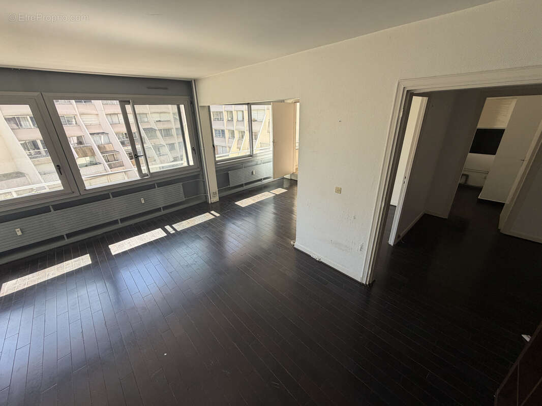 Appartement à PARIS-10E