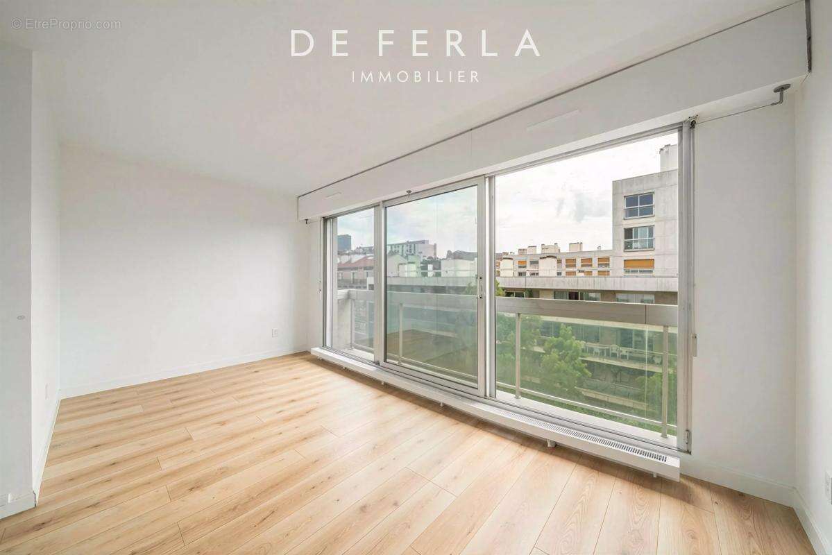 Appartement à PARIS-15E
