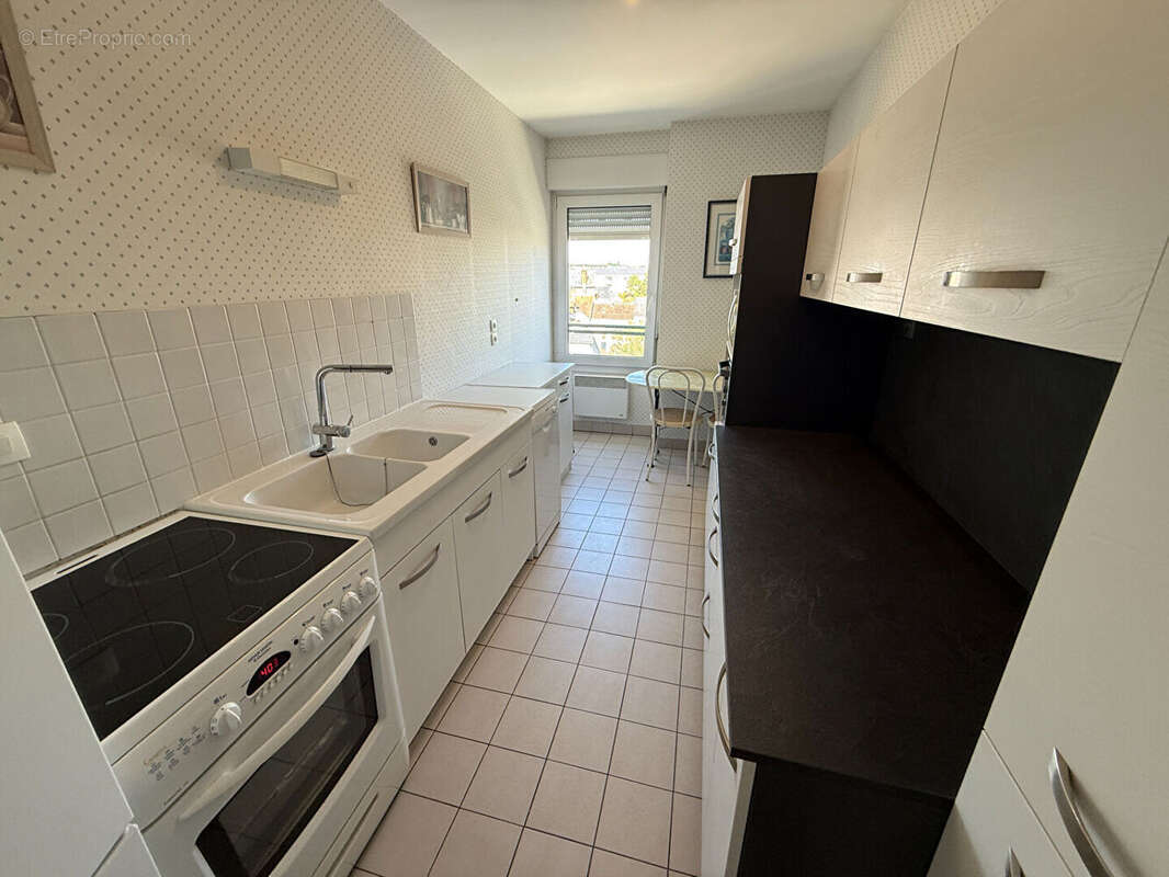 Rare! Appartement 2 chambres avec ascenseur, Centre Vendôme - photo 3