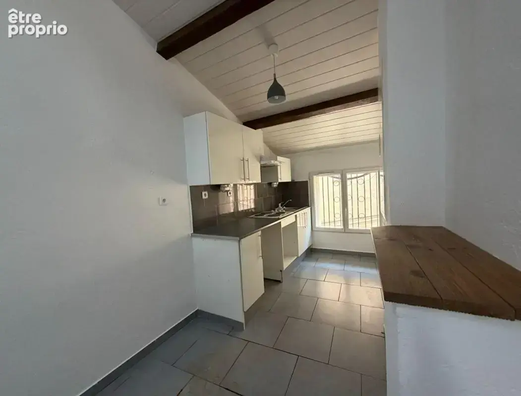 immeuble avec 2 appartements, garage et caves - LE VAL - photo 2