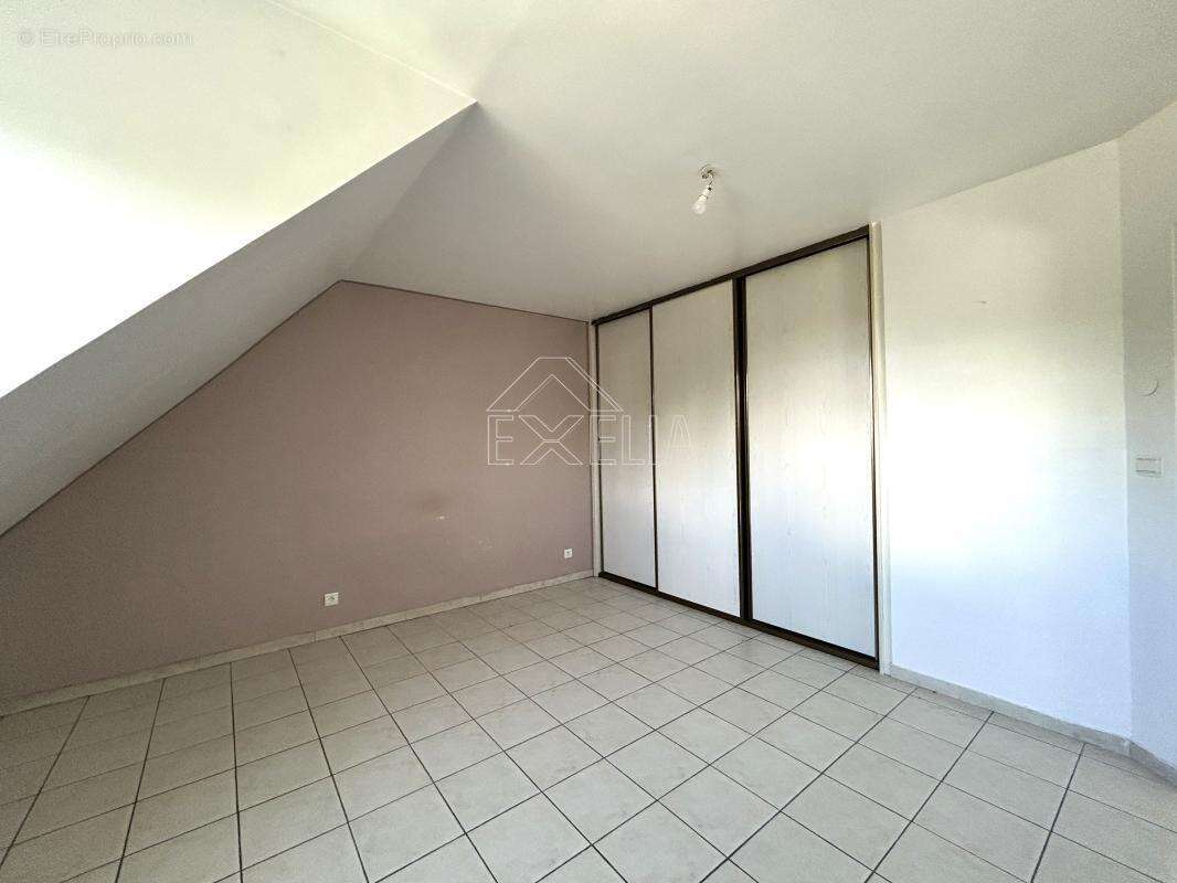 Maison récente 7 pièces 150 m² avec double garage, dépendance, box à chevaux et grand jardin de 1685 m² à Villegats - photo 14