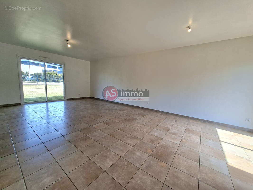 Pavillon contemporain de plain-pied - 3 chambres + garage - photo 4
