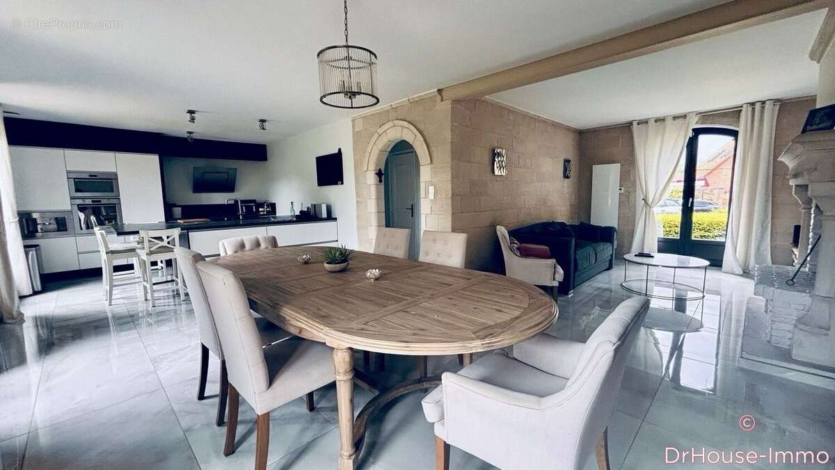 Maison à PETITE-FORET
