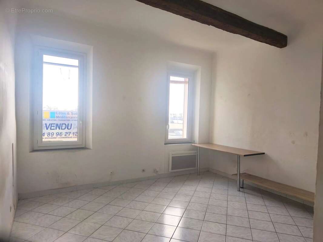 À VENDRE – Studio de charme en EXCLUSIVITÉ sur le port de Sanary-sur-Mer - photo 2