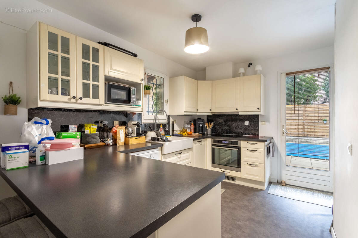 Maison à SOLLIES-TOUCAS