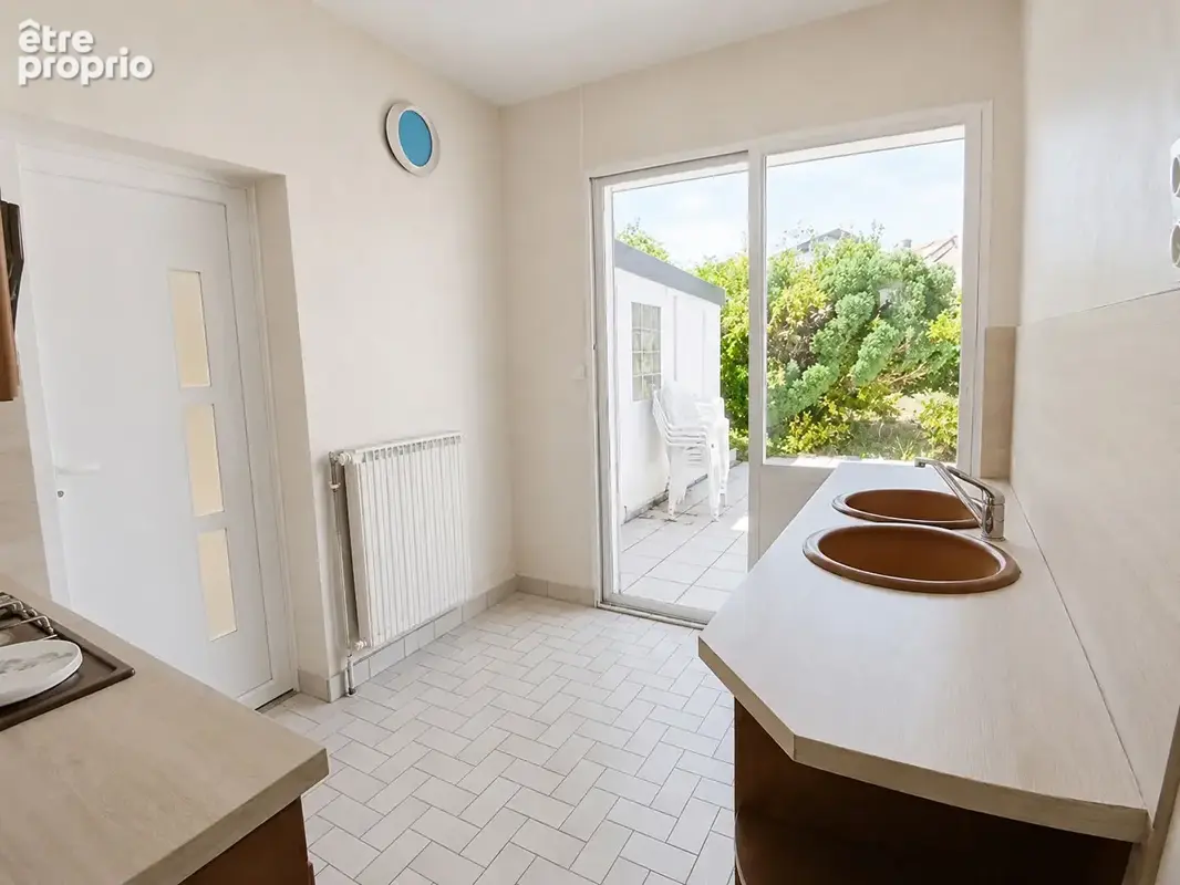 Maison de plain-pied - CAEN- Secteur Prairie. - photo 12