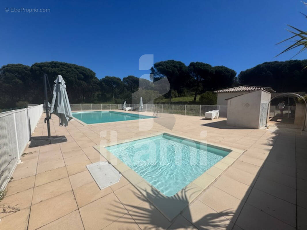 Maison à ROQUEBRUNE-SUR-ARGENS