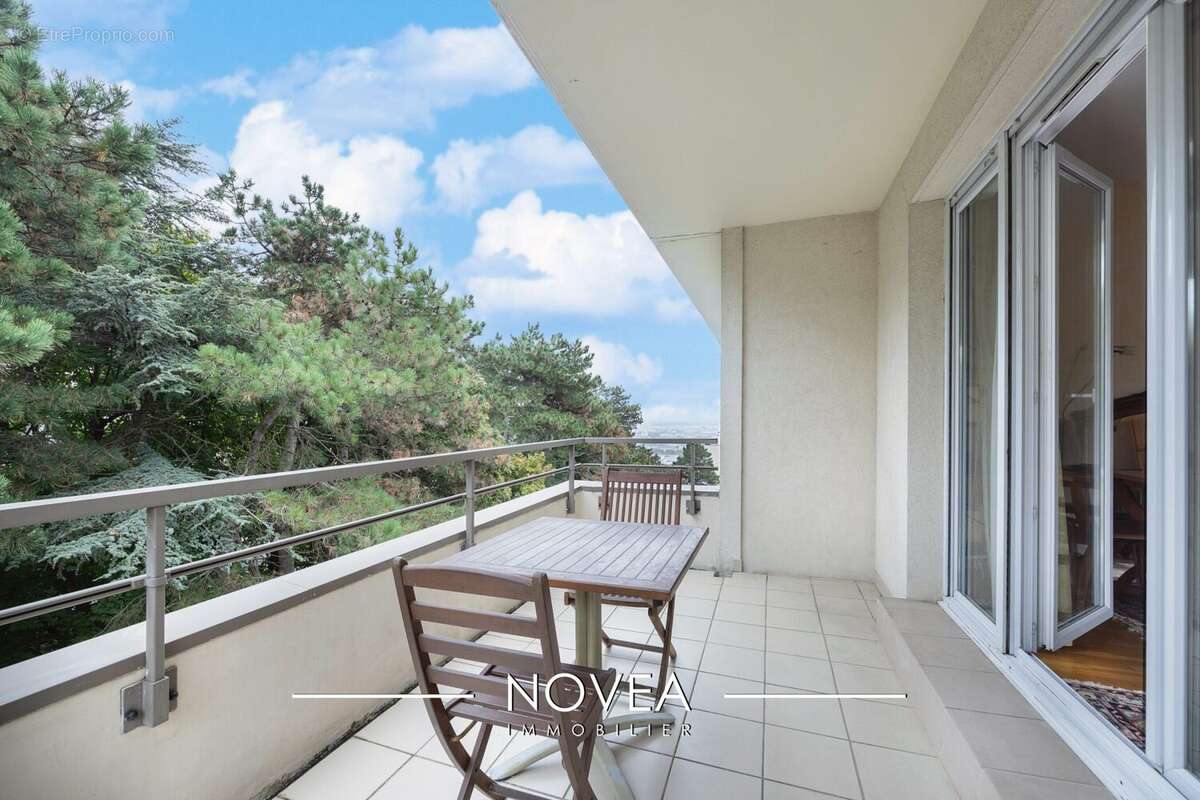 Appartement à SAINTE-FOY-LES-LYON