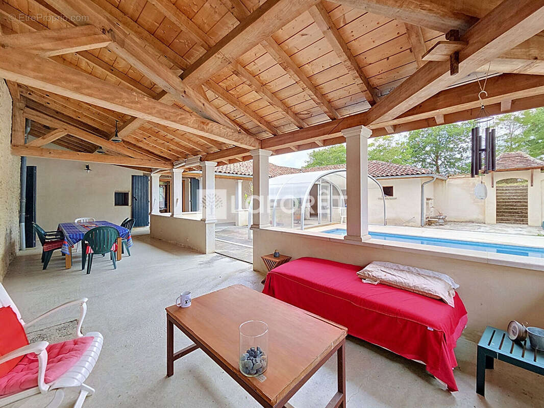 Demeure béarnaise avec piscine entre Salies de Béarn et Orthez 8 pièces 290m² - photo 6