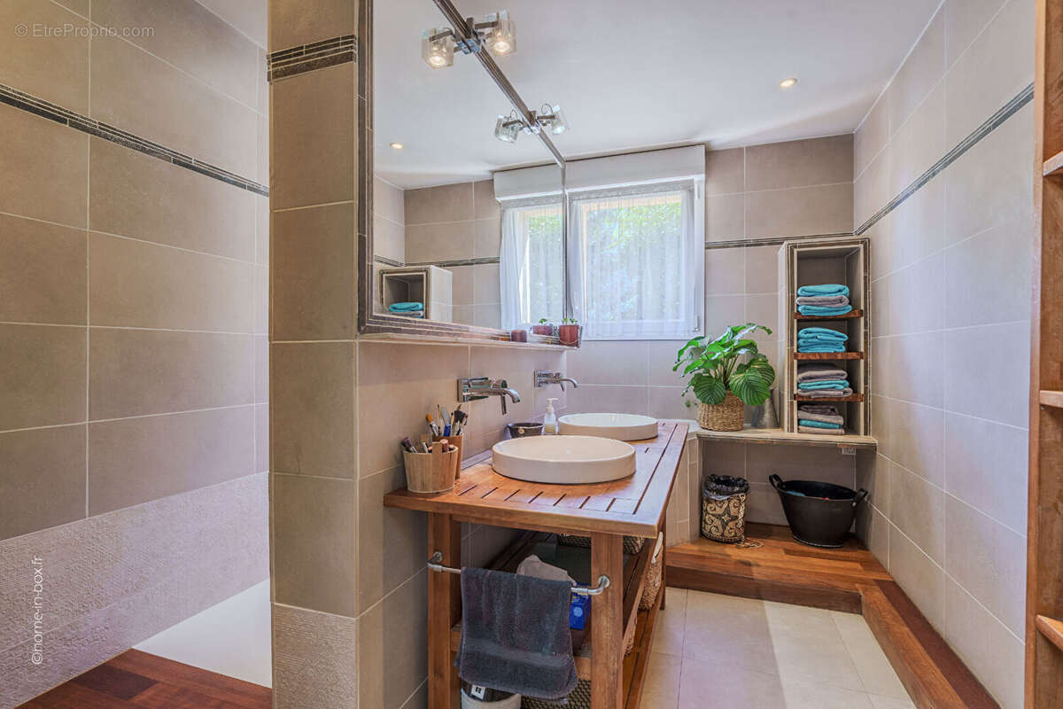 Maison à CHAMPIGNY-SUR-MARNE