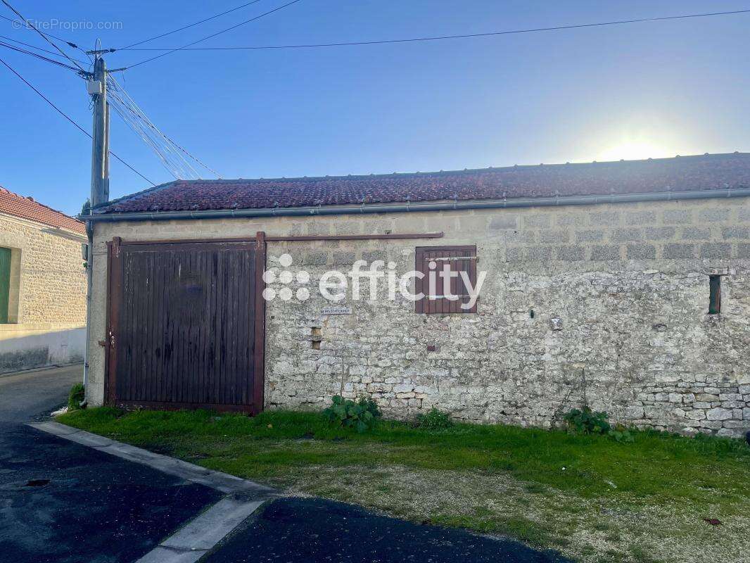 Parking à DOLUS-D'OLERON