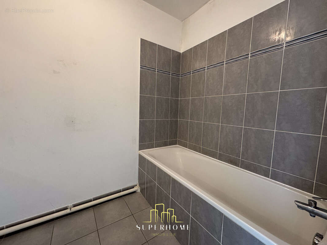 Appartement à MARSEILLE-14E