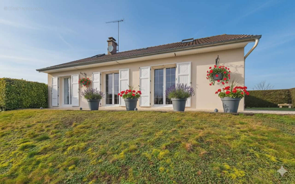 Maison à BIESLES