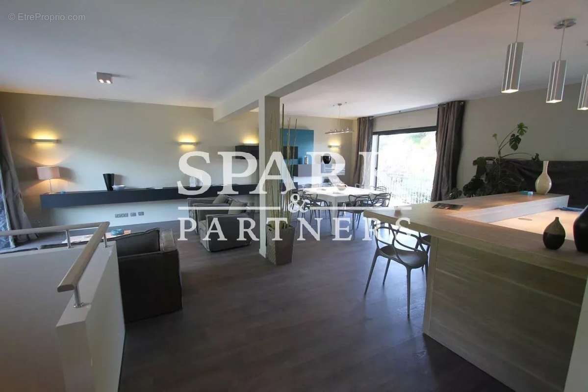 Maison à ROQUEBRUNE-CAP-MARTIN