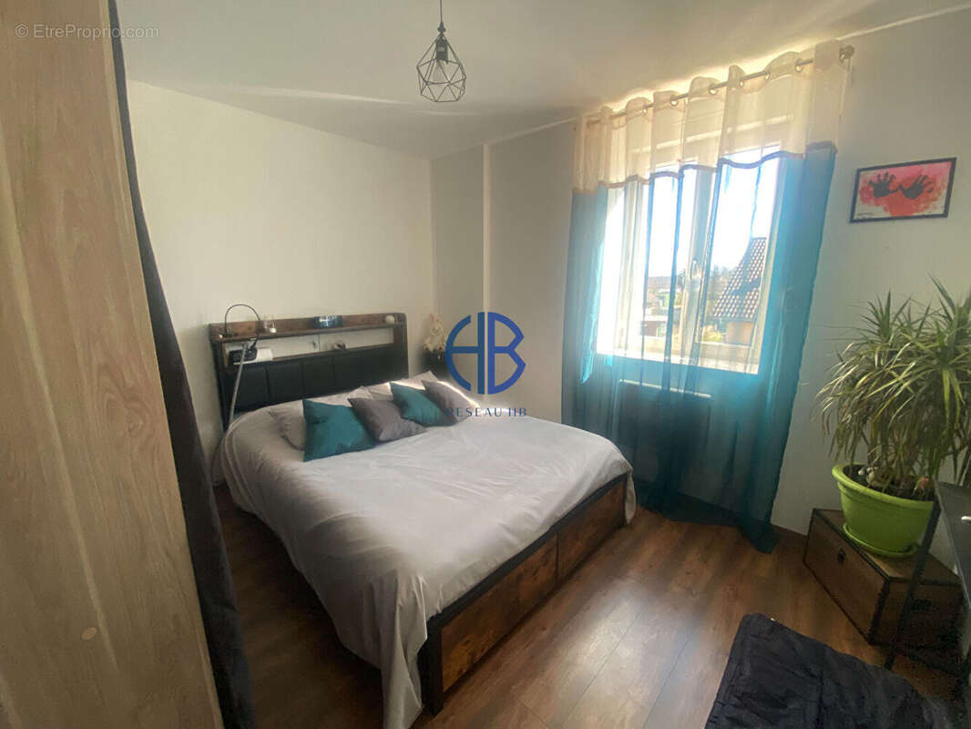 Appartement à MORESTEL