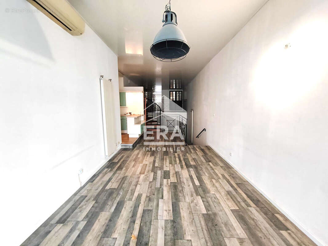 Appartement à MARSEILLE-1E