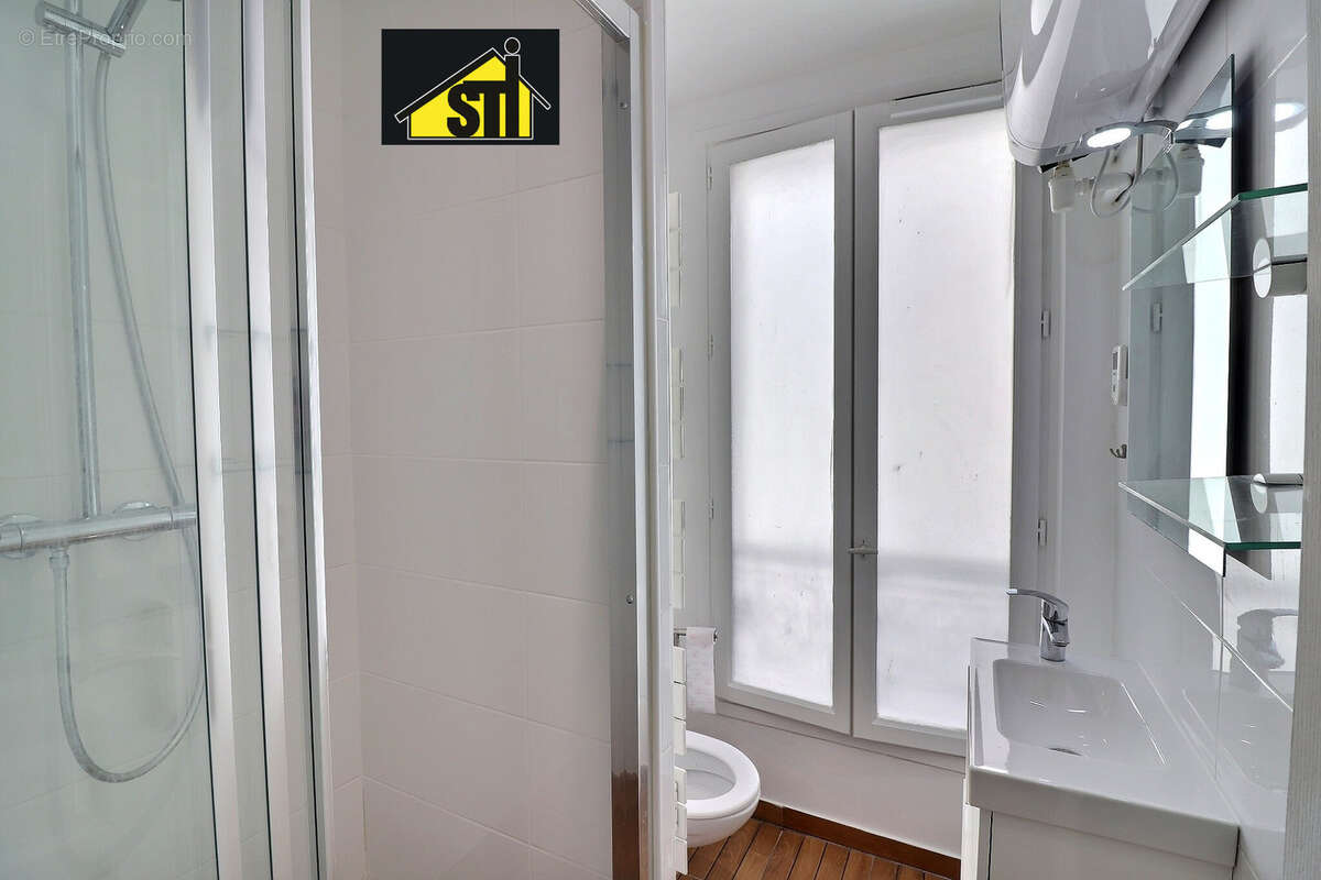 Appartement à PARIS-14E