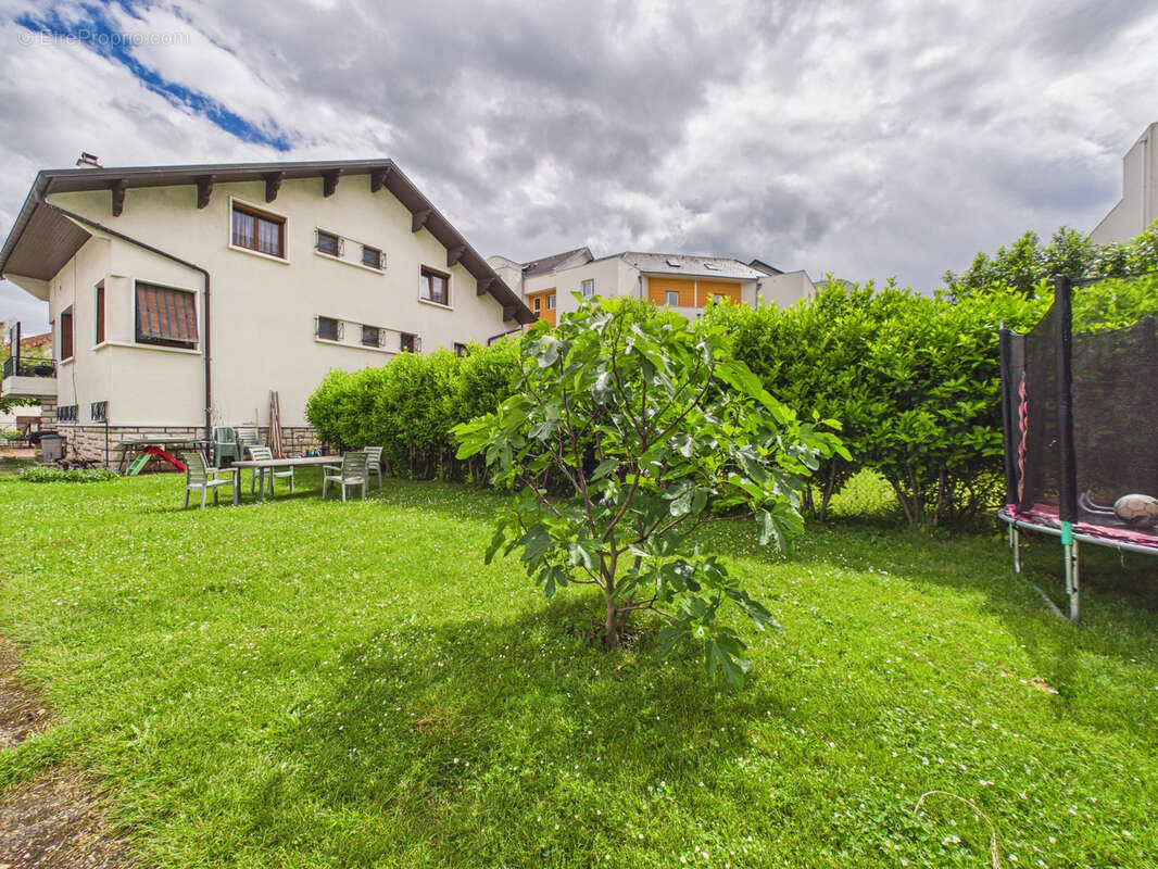 Appartement à BARBERAZ