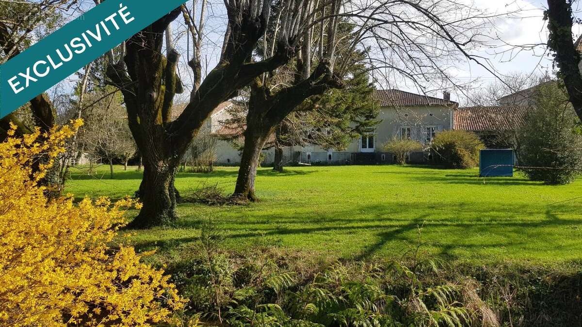 Photo 9 - Maison à BARBEZIEUX-SAINT-HILAIRE