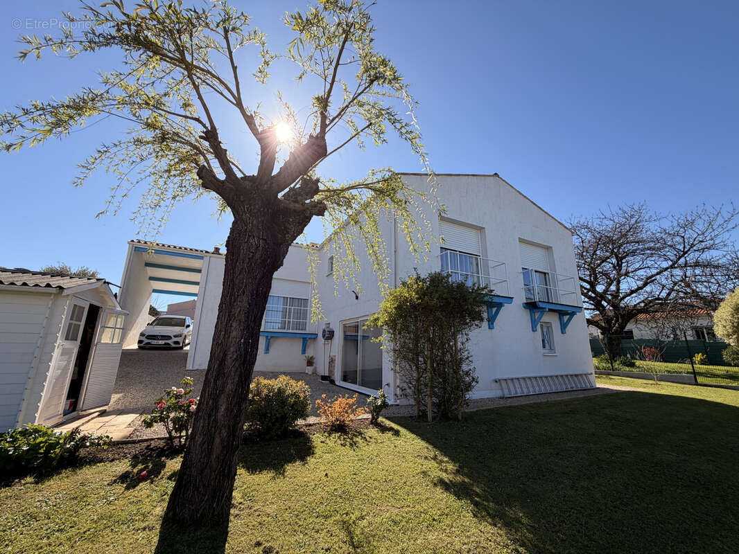 Maison à MESCHERS-SUR-GIRONDE