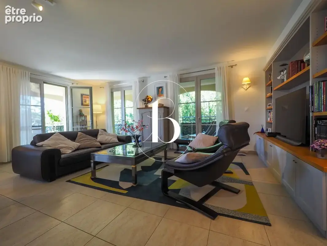 Appartement 3 pièces 112 m² à vendre à Uzes (30700) - photo 1