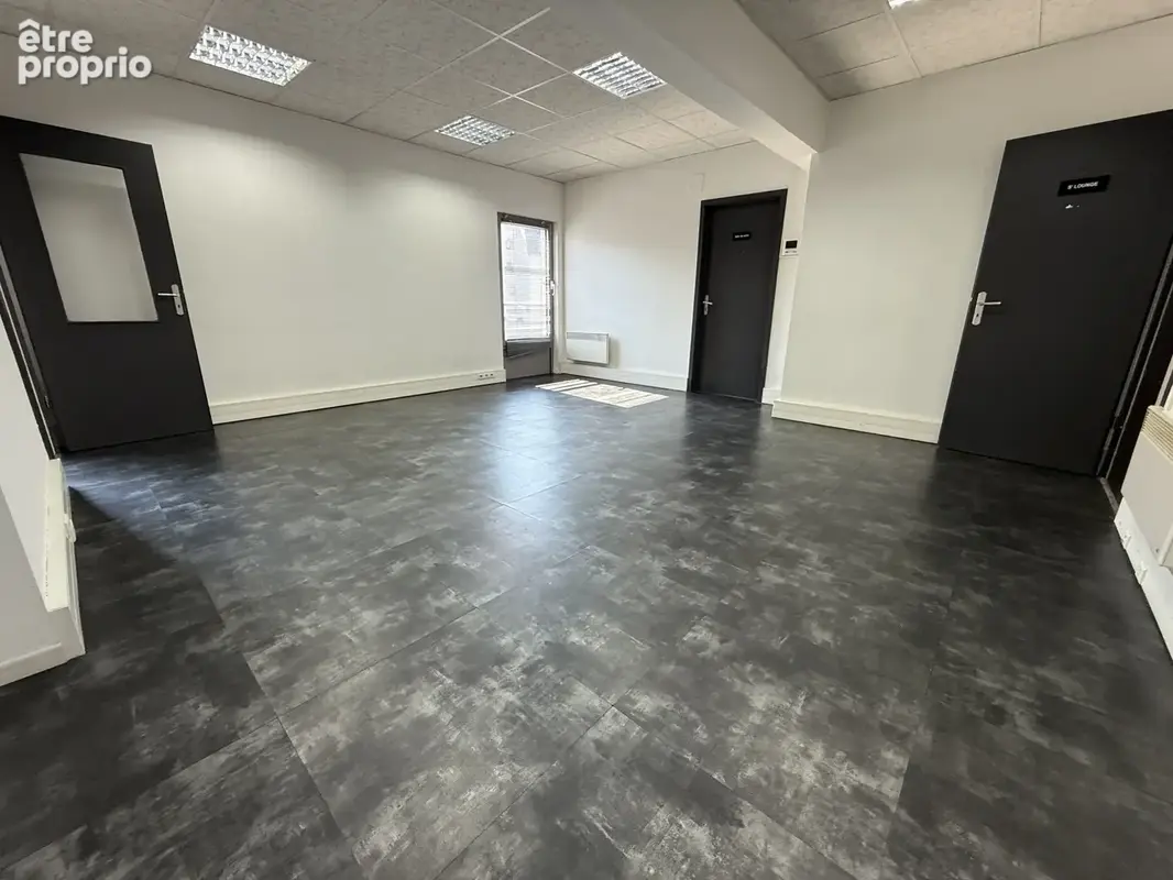 Forbach centre-ville   grand f6 de 187 m2   ascenseur   2 parkings   possibilité 2 logements - photo 3