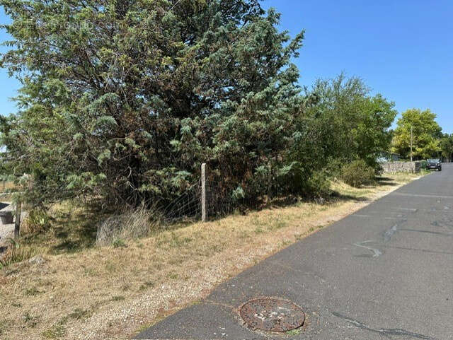 Terrain à LE CAYLAR