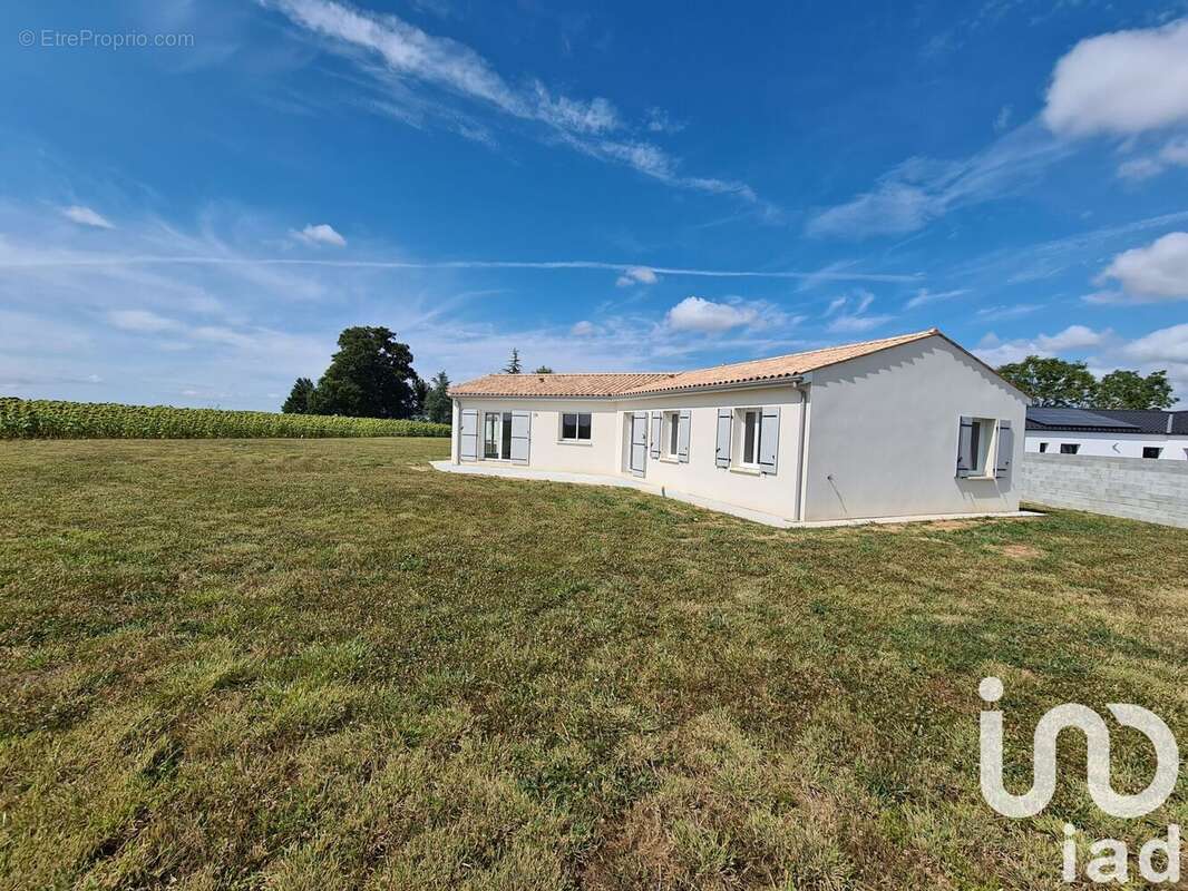 Photo 6 - Maison à LES ESSARDS