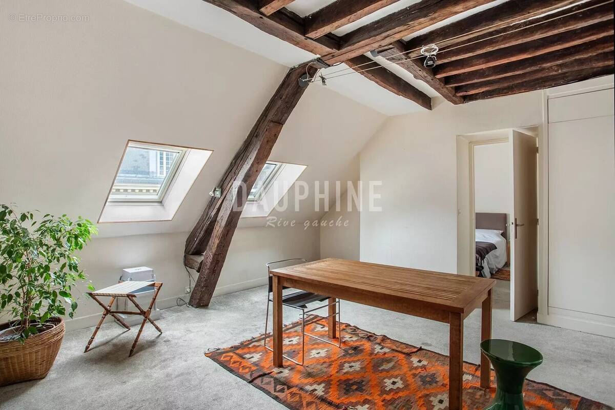 Appartement à PARIS-7E