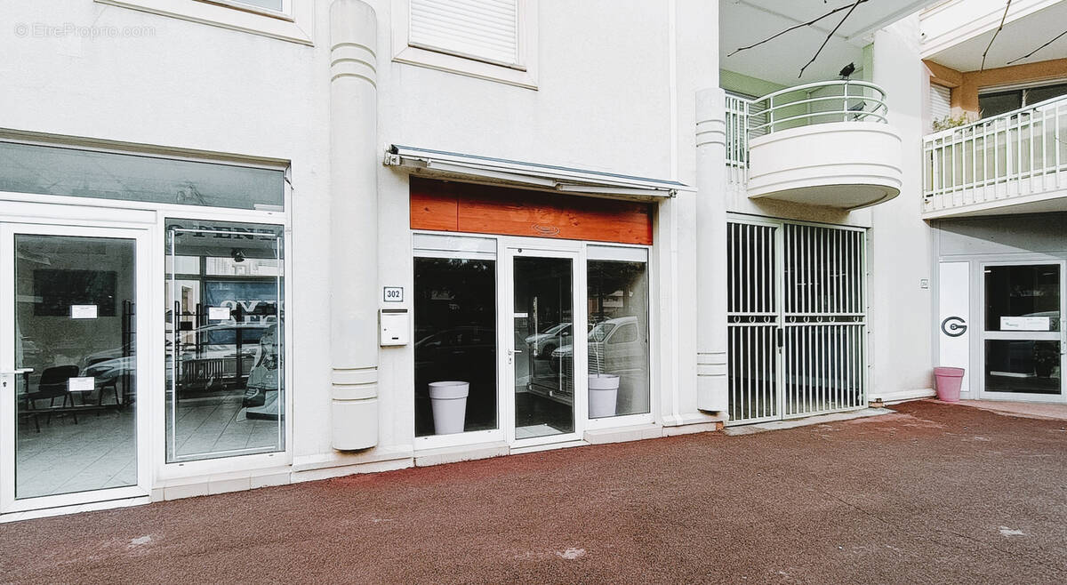 Commerce à FREJUS