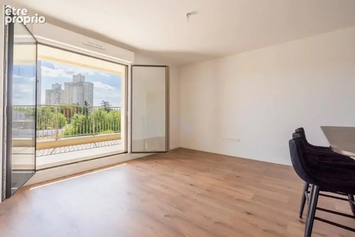 Appartement de 4 pièces de 74 m² à Aubervilliers - photo 2