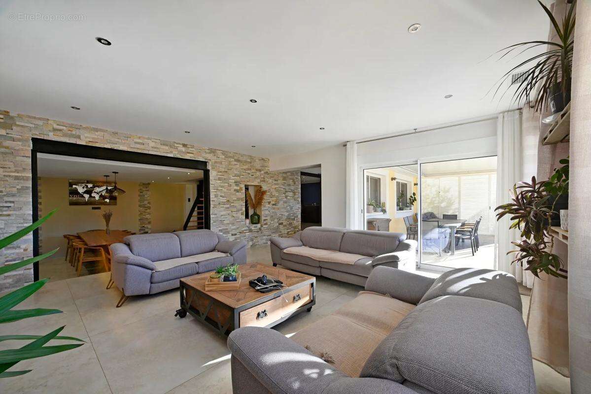 Maison à SAINT-GILLES