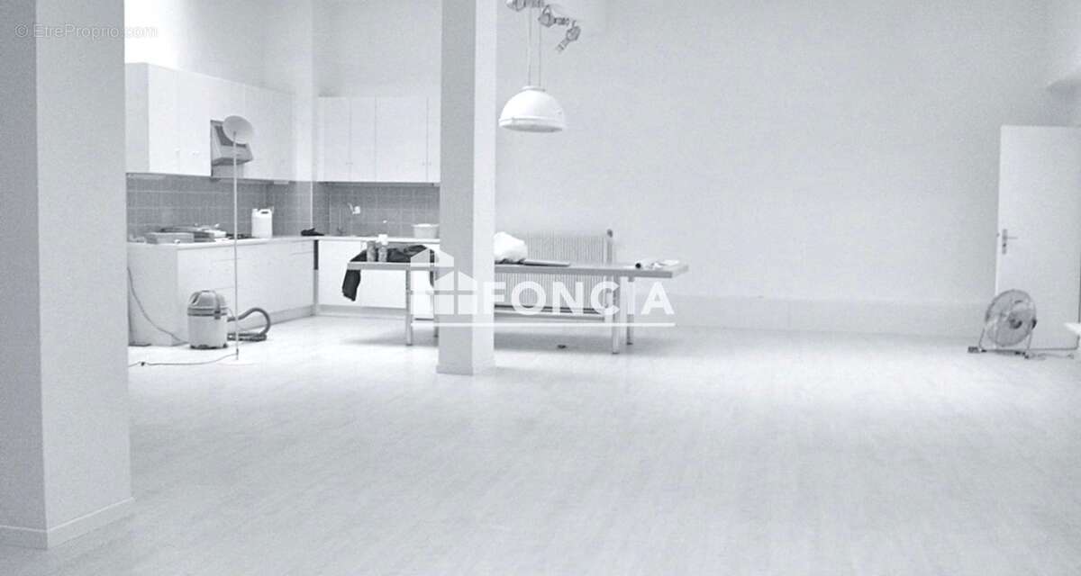 Commerce à PARIS-19E