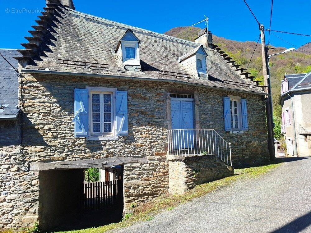 Maison à BACHOS