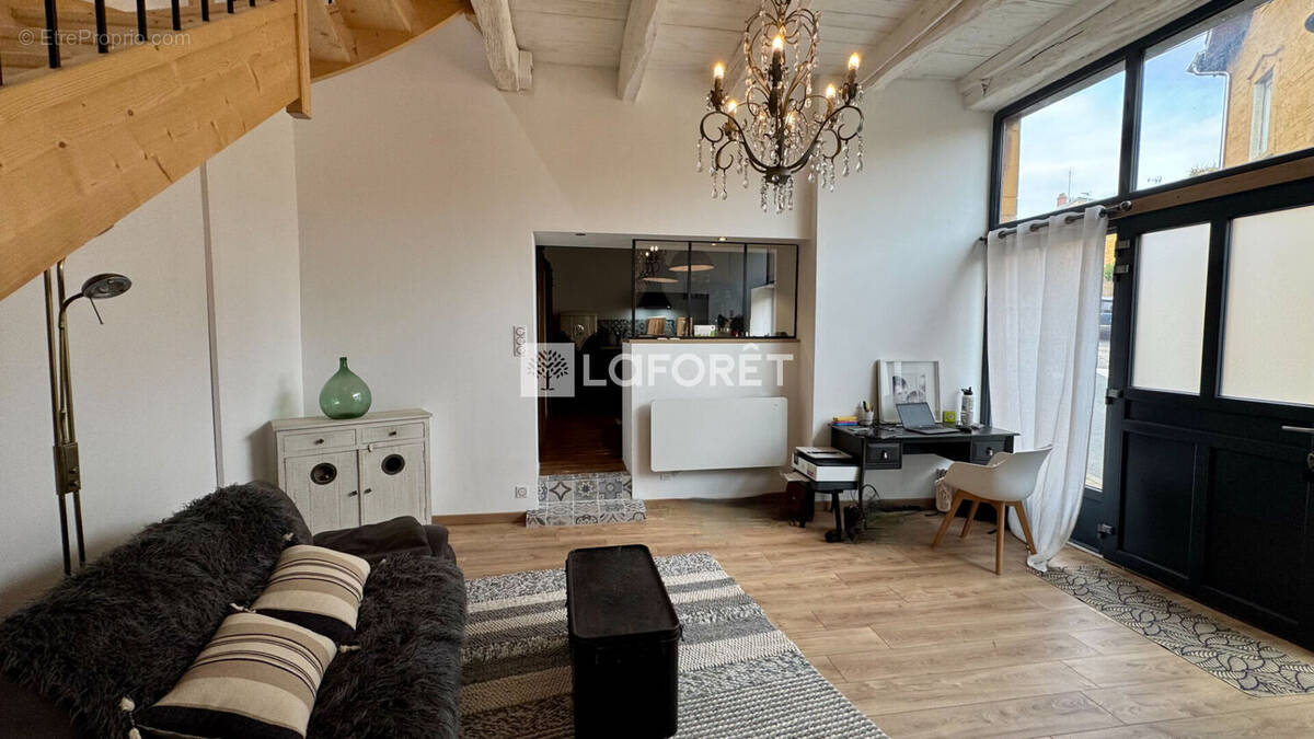 Maison à LE BOIS-D'OINGT