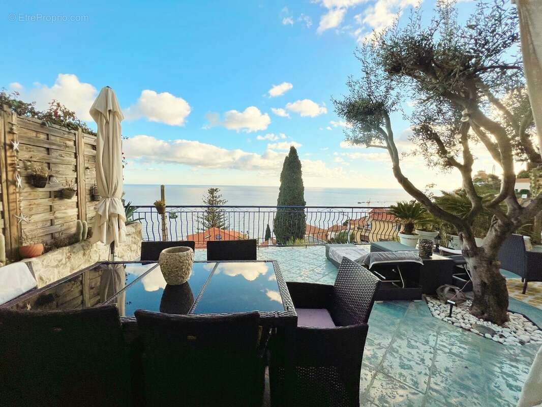 Appartement à ROQUEBRUNE-CAP-MARTIN