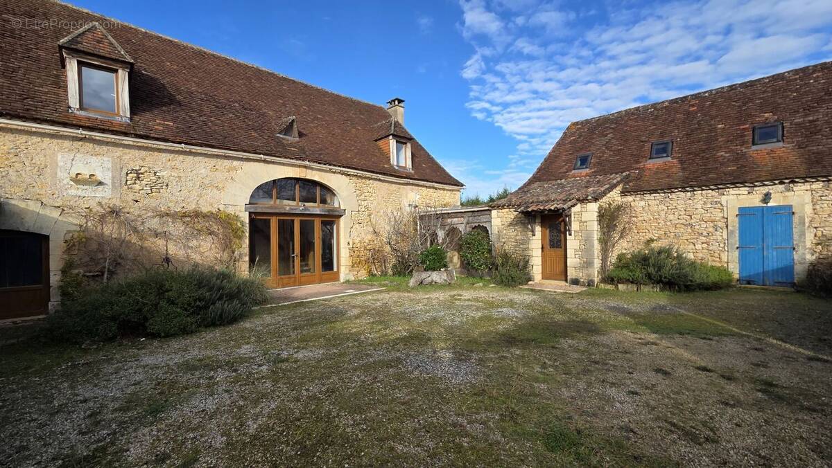 20251216141336 - Maison à LE BUGUE