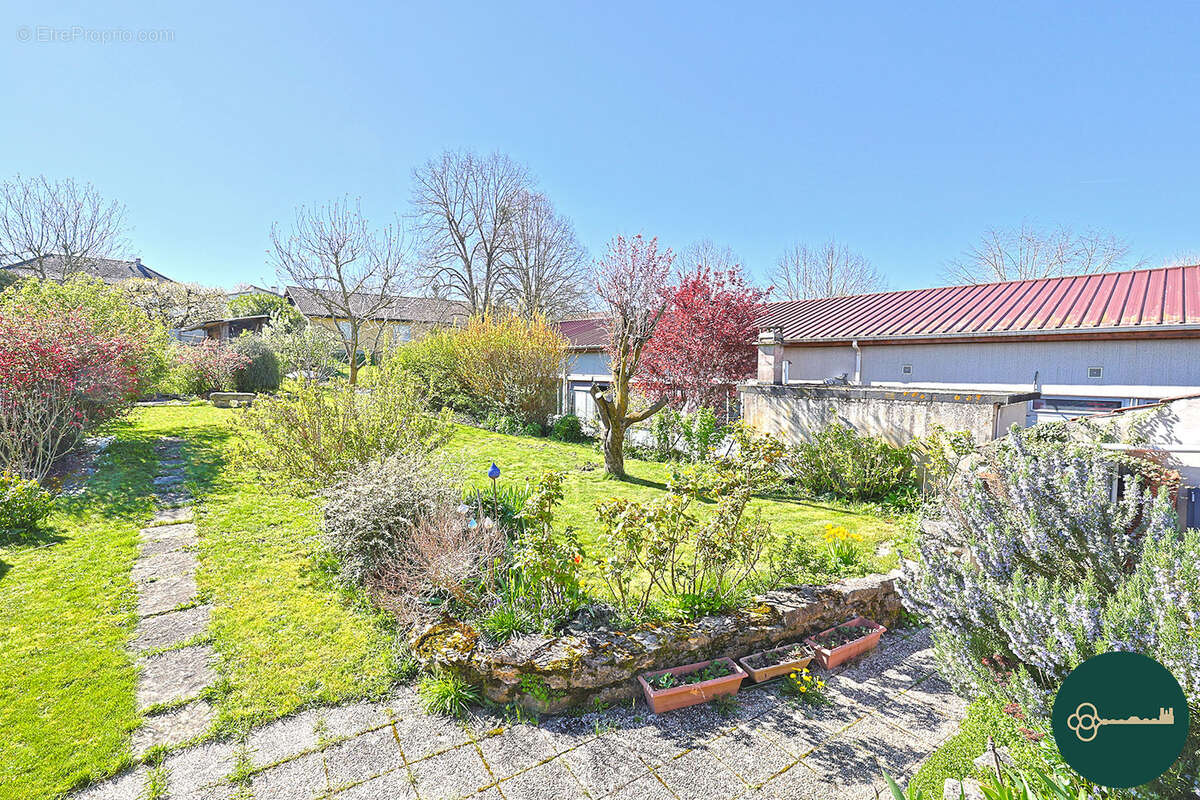 Maison à DOMMARTIN-LES-TOUL