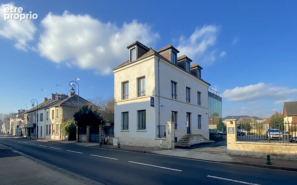 L'Isle Adam Bureaux ,local d'activité ,maison  280 M² 10/12 places de parking  745 M² de terrain - photo 14