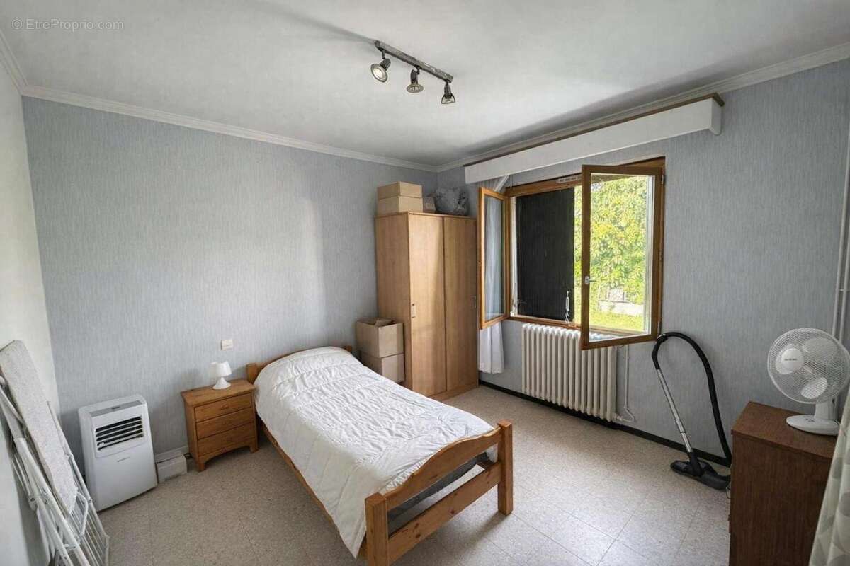 Photo 6 - Maison à SAINTE-FOY-DE-PEYROLIERES