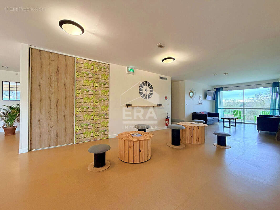 Appartement à ROULLET-SAINT-ESTEPHE