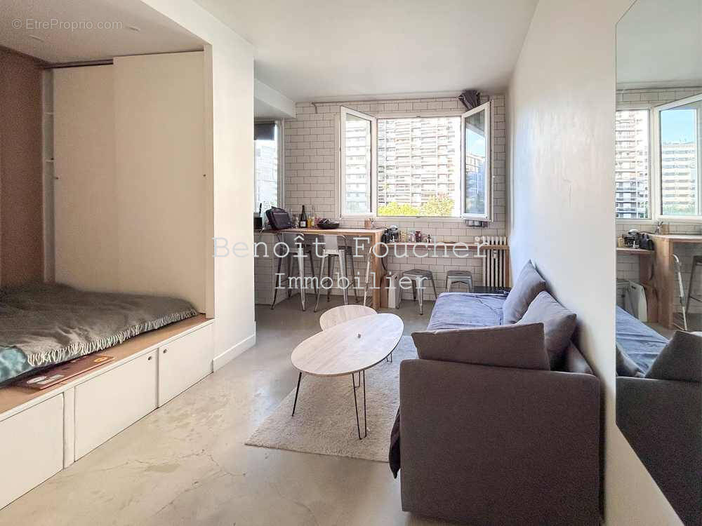 Appartement à PARIS-15E