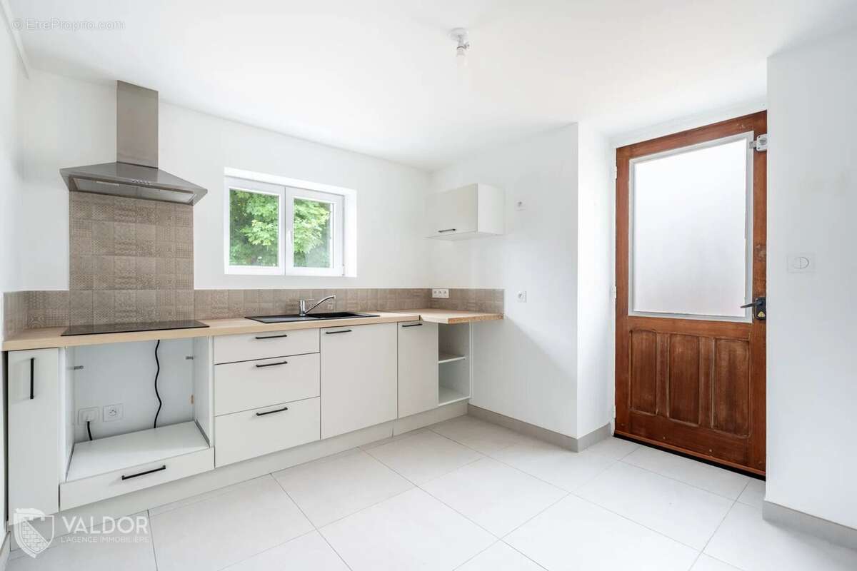 Appartement à SAINT-GEORGES-DE-RENEINS